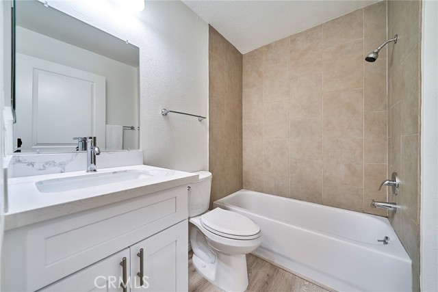 Detail Gallery Image 12 of 21 For 345 S Alexandria Ave #212,  Los Angeles,  CA 90020 - 2 Beds | 2 Baths