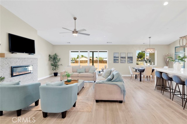 Detail Gallery Image 13 of 64 For 21960 Ramona, Apple Valley,  CA 92307 - 4 Beds | 2/1 Baths