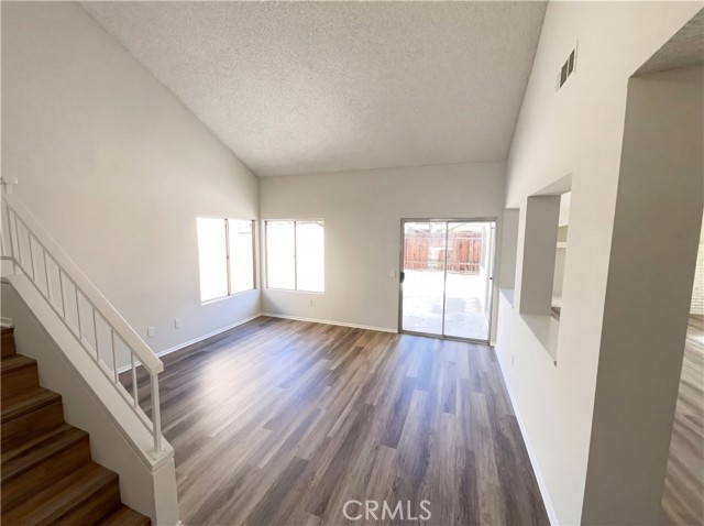 Detail Gallery Image 9 of 24 For 1947 Neptune Dr, Perris,  CA 92571 - 3 Beds | 2/1 Baths