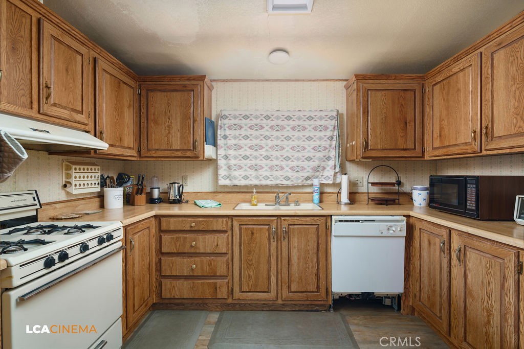 https://media.crmls.org/medias/20190c38-7e36-4e03-a7d0-0a23594db401.jpg?preset=X-Large