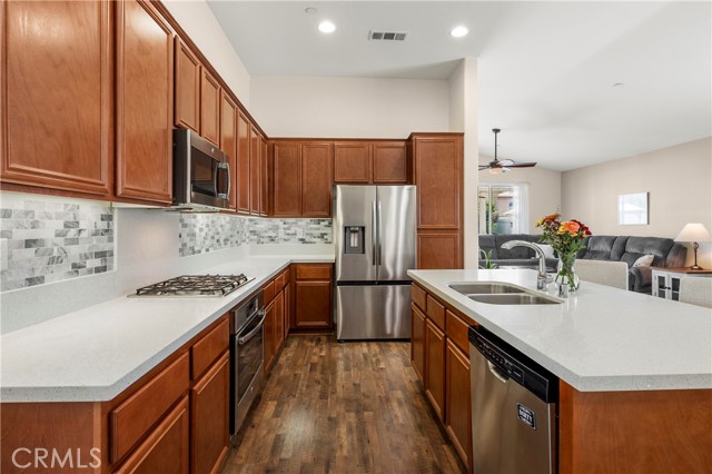 30294 Coralium Way, Menifee CA: https://media.crmls.org/medias/201965a8-6467-4499-a20f-f6b6d957f037.jpg