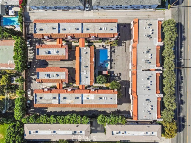 Detail Gallery Image 42 of 45 For 7320 Balboa Bld, Lake Balboa,  CA 91406 - 2 Beds | 2 Baths