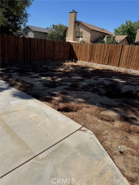 Detail Gallery Image 22 of 31 For 647 E Jenner St, Lancaster,  CA 93535 - 3 Beds | 2/1 Baths