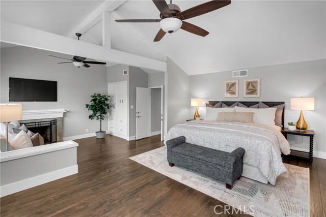 3652 San Joaquin Avenue, Los Alamitos CA: https://media.crmls.org/medias/201b8369-8b9f-400f-a46f-5cfabdd9a41a.jpg