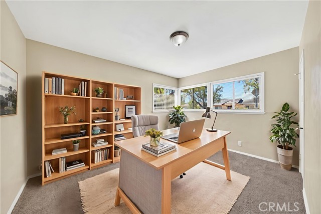 Detail Gallery Image 21 of 38 For 7046 Murietta, Van Nuys,  CA 91405 - 4 Beds | 2 Baths