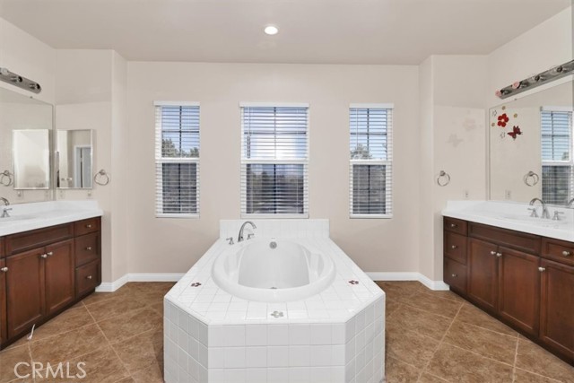 Detail Gallery Image 29 of 69 For 115 W Saint Andrews St, Ontario,  CA 91762 - 4 Beds | 3/1 Baths