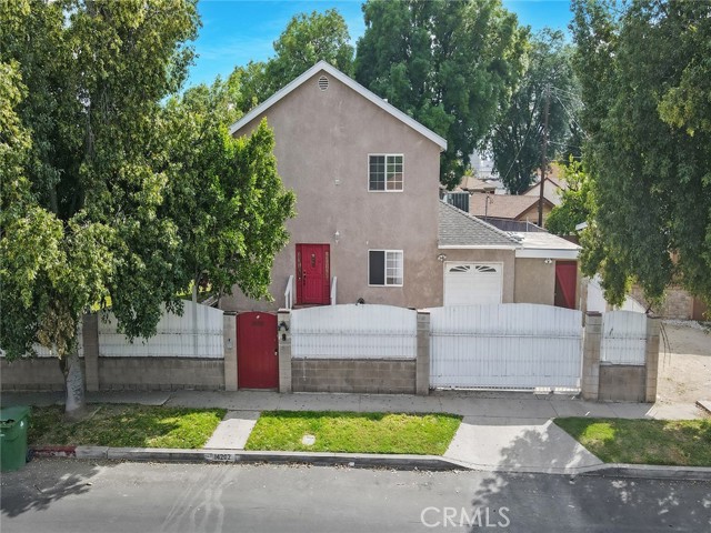 14202 Lanark Street, Panorama City CA: https://media.crmls.org/medias/201ceebc-9576-402c-8d67-4dd63f20908f.jpg