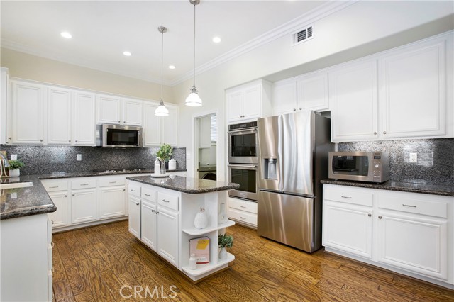 15 Beacon, Ladera Ranch CA: https://media.crmls.org/medias/201d6fa9-cd80-4afe-8ffc-61887d2ab66f.jpg