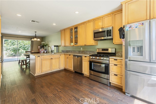 12203 Santa Gertrudes Ave, La Mirada CA: https://media.crmls.org/medias/201da7f3-82be-4035-b38c-55ddb5a33131.jpg