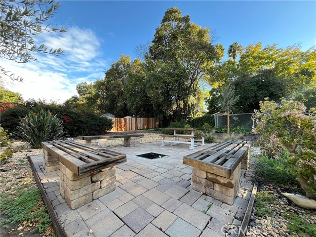 Detail Gallery Image 26 of 33 For 5108 Serrania, Woodland Hills,  CA 91364 - 2 Beds | 3 Baths