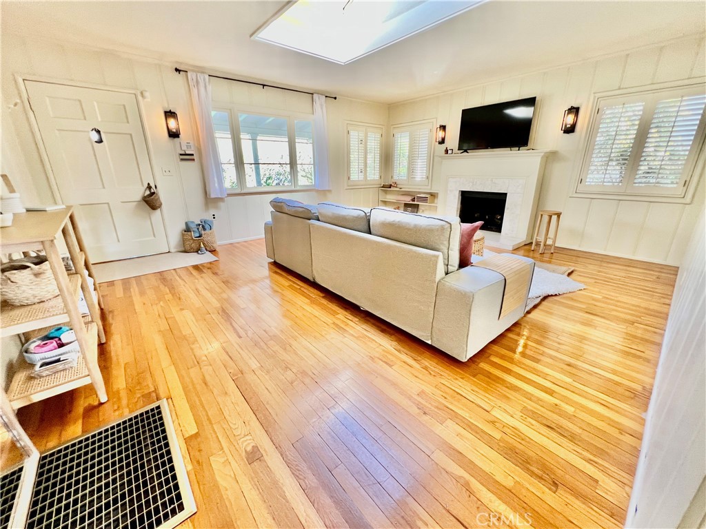 575 Blumont Street