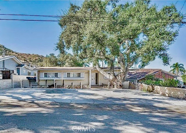 10143 Oro Vista Avenue