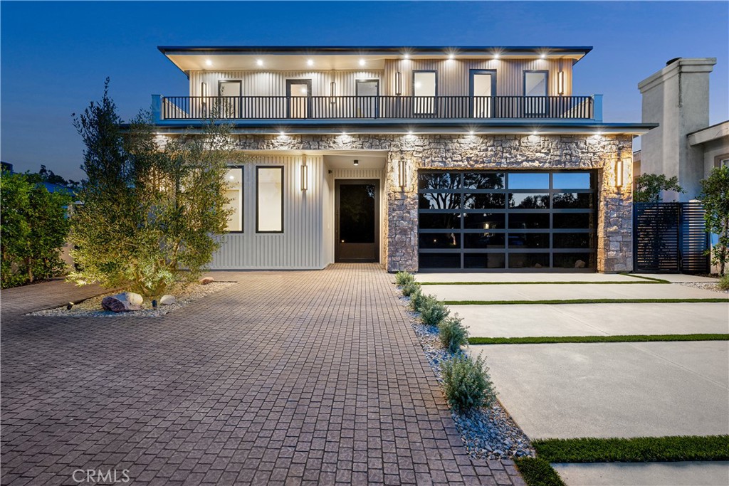 16728 Morrison Street