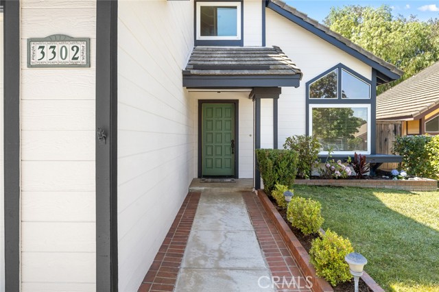 3302 Braemar Lane, Corona CA: https://media.crmls.org/medias/201f47eb-381c-4408-8bf0-5b02464cfc29.jpg