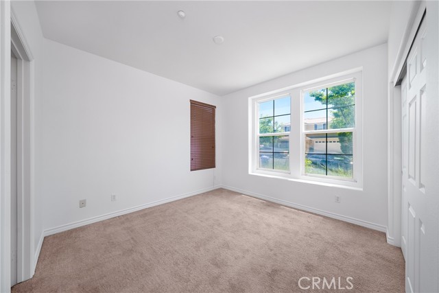 5662 Galasso Avenue, Fontana CA: https://media.crmls.org/medias/2020b712-993a-40f8-a09d-8f0a95f72766.jpg