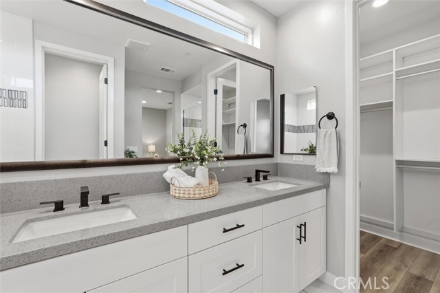 Detail Gallery Image 29 of 59 For 2144 Swallowtail Walk, Gardena,  CA 90249 - 4 Beds | 2/2 Baths