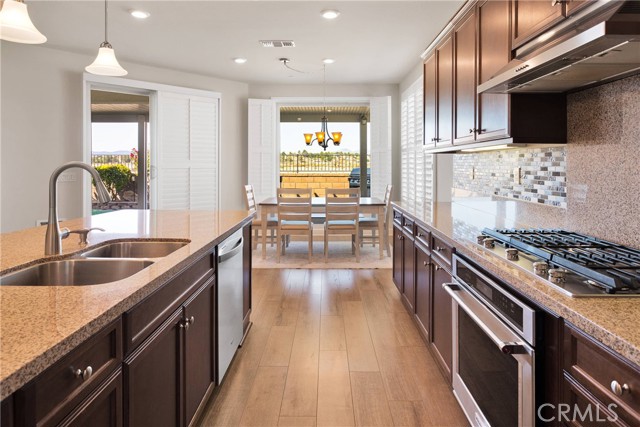11300 River Run Street, Apple Valley CA: https://media.crmls.org/medias/202141c9-4334-4dbb-bbef-379a4d950564.jpg