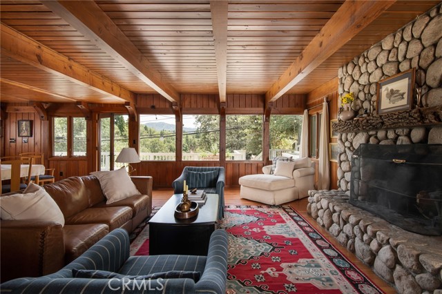 Detail Gallery Image 1 of 44 For 28819 North Shore Rd, Lake Arrowhead,  CA 92352 - 6 Beds | 6 Baths