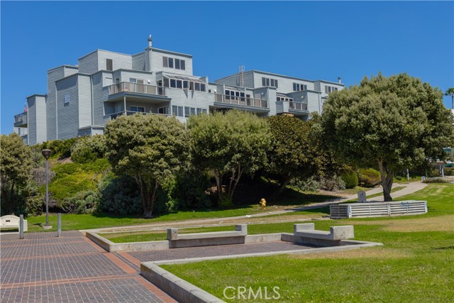 210 The Village, Redondo Beach, California 90277, 2 Bedrooms Bedrooms, 0 ,2 BathroomsBathrooms,Residential,For Sale,The Village,0,DW26180621
