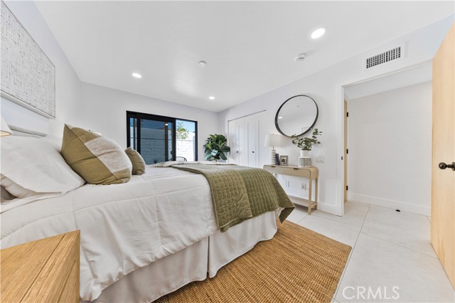 Detail Gallery Image 11 of 30 For 1033 E via Escuela, Palm Springs,  CA 92262 - 3 Beds | 2 Baths