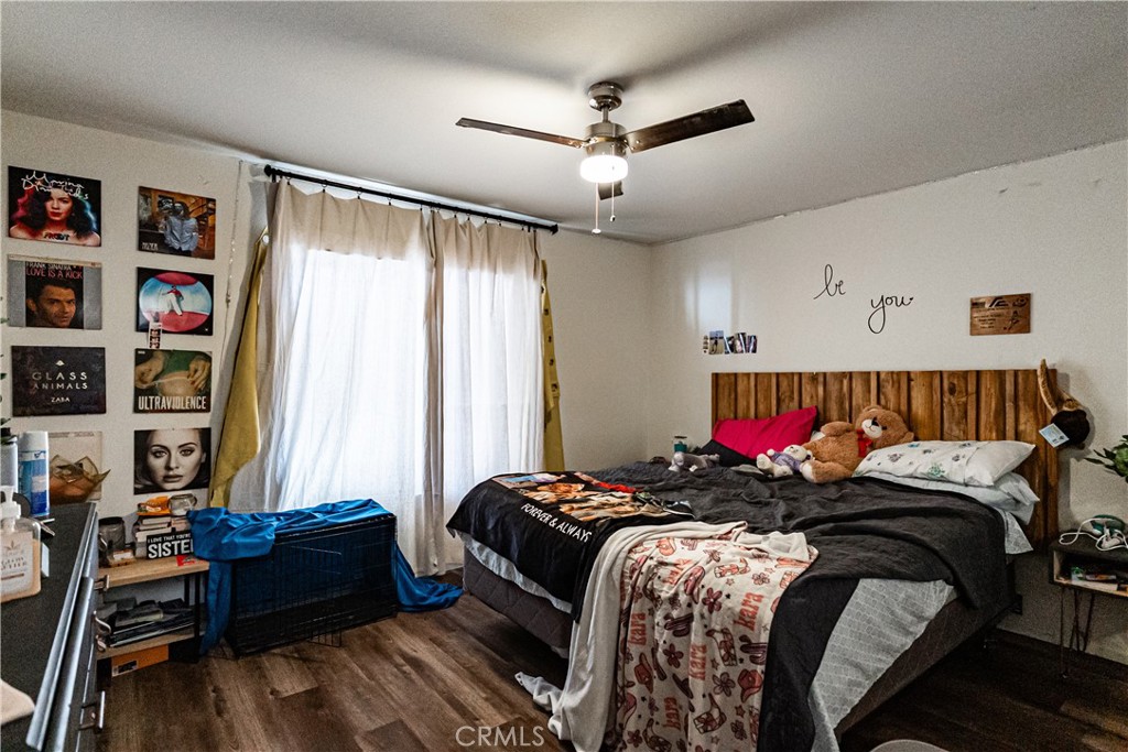 https://media.crmls.org/medias/20220a78-efee-421f-ac0f-52c1a8cb7918.jpg?preset=X-Large