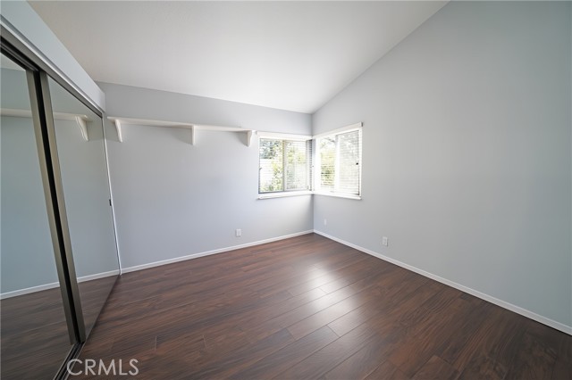 28321 Evergreen Lane, Saugus CA: https://media.crmls.org/medias/20221f81-8705-447a-b15b-3654034f84bf.jpg