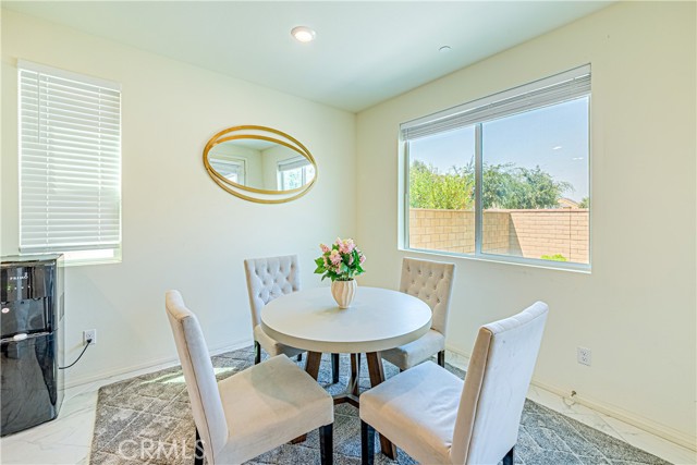 4040 S Bowery Place, Ontario CA: https://media.crmls.org/medias/20245784-8d45-46ca-b49b-c6d3c66dea72.jpg