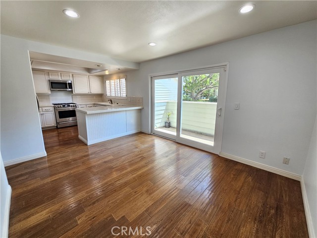 27 Tiburon Court, Manhattan Beach, California 90266, 2 Bedrooms Bedrooms, 0 ,2 BathroomsBathrooms,Residential,For Sale,Tiburon,0,SB26078984