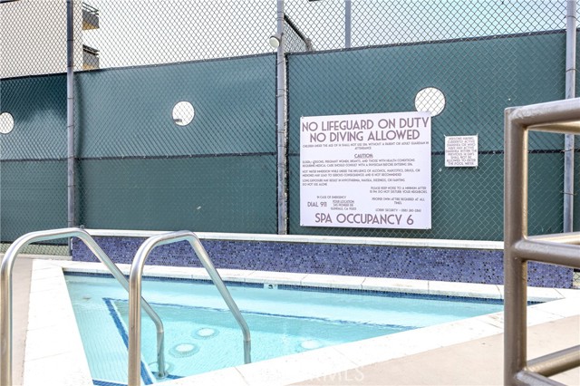 343 Pioneer Drive, Glendale CA: https://media.crmls.org/medias/2025762c-c289-4df8-a75d-7d217efc50eb.jpg