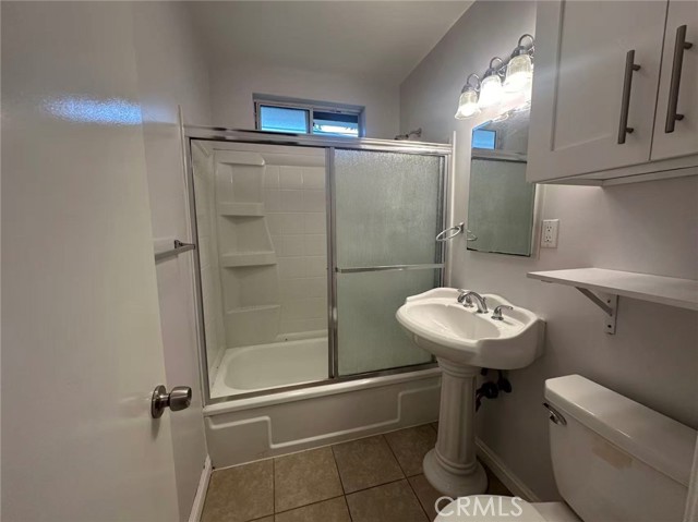 Detail Gallery Image 11 of 13 For 103 N Bonnie Ave, Pasadena,  CA 91106 - 2 Beds | 1 Baths