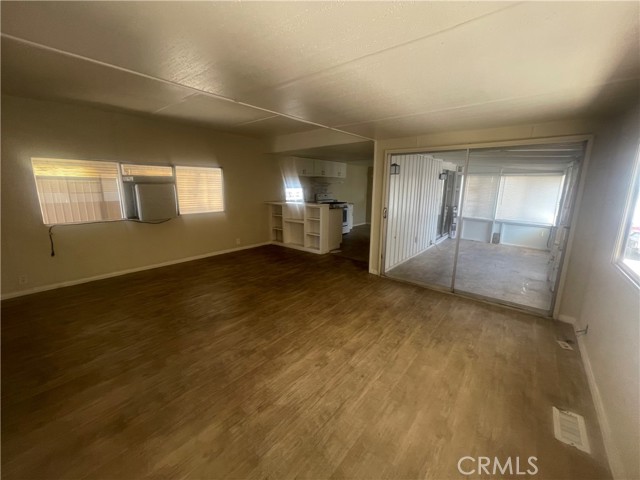 Detail Gallery Image 9 of 12 For 260 N Lyon Ave #65,  Hemet,  CA 92543 - 2 Beds | 2 Baths