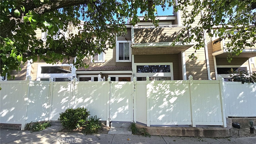 1921 Glenoaks Boulevard #196