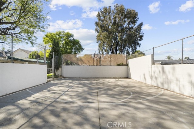 Detail Gallery Image 34 of 41 For 18555 Collins St #C18,  Tarzana,  CA 91356 - 2 Beds | 2 Baths