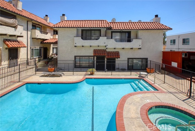 Detail Gallery Image 25 of 28 For 10141 Samoa Ave #25,  Tujunga,  CA 91042 - 2 Beds | 3 Baths