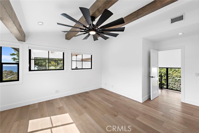 Detail Gallery Image 12 of 27 For 980 Meadowlark Ln, Laguna Beach,  CA 92651 - 3 Beds | 3 Baths