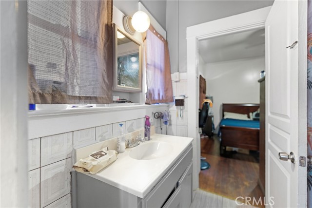 Detail Gallery Image 46 of 57 For 608 W 52nd, Los Angeles,  CA 90037 - 3 Beds | 2 Baths