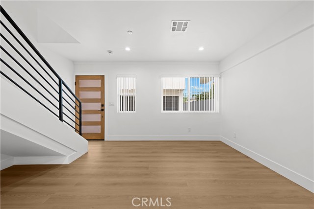 Detail Gallery Image 17 of 36 For 2922 12th Ave, Los Angeles,  CA 90018 - 4 Beds | 4 Baths