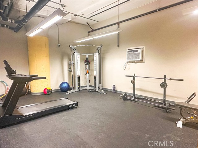 200 N San Fernando Road, Los Angeles CA: https://media.crmls.org/medias/202a41ba-b1e4-4089-a985-f072da0d504e.jpg