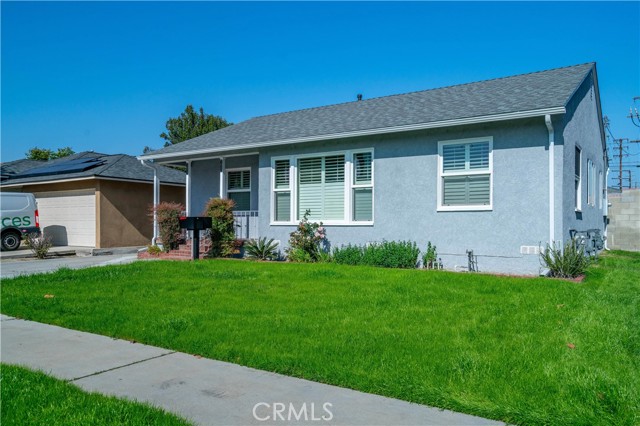 Detail Gallery Image 1 of 56 For 4622 Dunrobin Ave, Lakewood,  CA 90713 - 6 Beds | 4 Baths