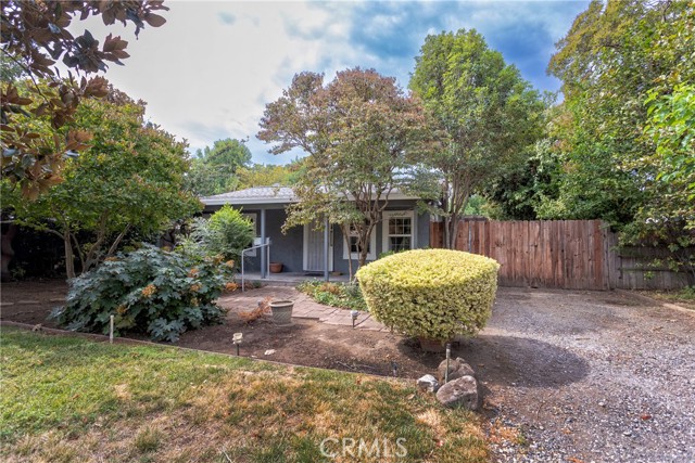 Detail Gallery Image 1 of 1 For 1731 Laburnum Ave, Chico,  CA 95926 - 3 Beds | 1 Baths