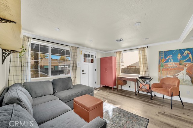 Detail Gallery Image 13 of 36 For 1080 Euclid Ave, Long Beach,  CA 90804 - 2 Beds | 2 Baths