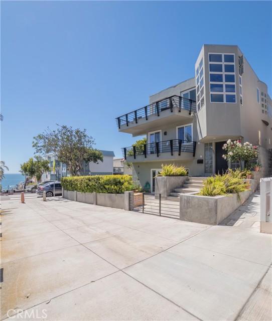 Image 2 for 301 16Th St, Manhattan Beach, CA 90266