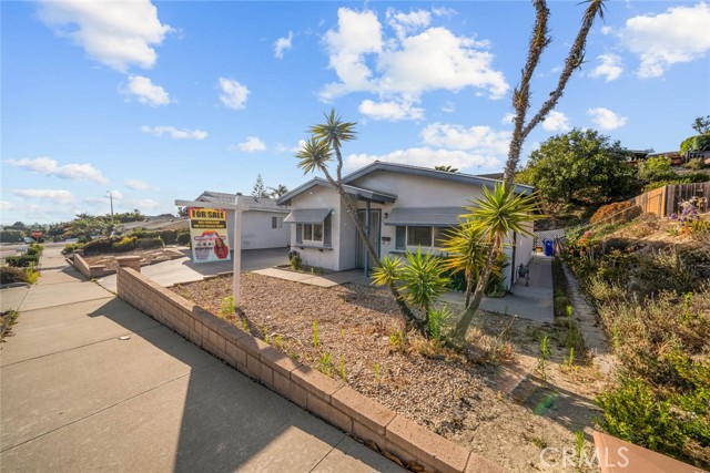 Detail Gallery Image 3 of 40 For 3648 Mira Pacific Dr, Oceanside,  CA 92056 - 2 Beds | 1 Baths