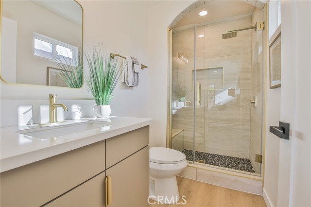 Detail Gallery Image 15 of 39 For 12035 Ramona, Hawthorne,  CA 90250 - 3 Beds | 3 Baths