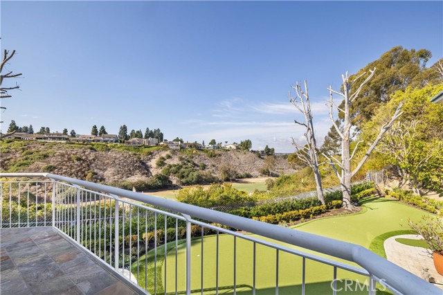 2 Inverness Lane, Newport Beach CA: https://media.crmls.org/medias/202dcc22-c5ea-46a3-b7fd-1773d1b88e3f.jpg