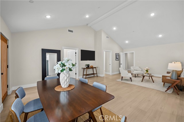 16360 Parthenia photo 37