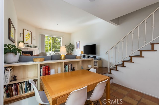Detail Gallery Image 21 of 55 For 11445 Moorpark, Studio City,  CA 91602 - 2 Beds | 2/1 Baths