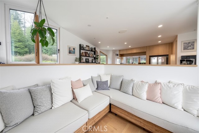 Detail Gallery Image 15 of 46 For 18337 Chatham Ln, Porter Ranch,  CA 91326 - 4 Beds | 2/1 Baths