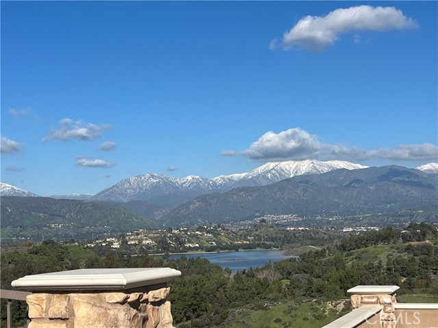 Puddingstone Reservoir and Bonelli Park just few minutes away, but you may enjoy the view every-time you driving toward your home