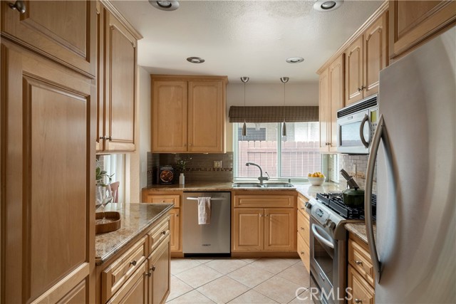 Detail Gallery Image 9 of 24 For 6051 Tahoe Place, Camarillo,  CA 93012 - 4 Beds | 2 Baths